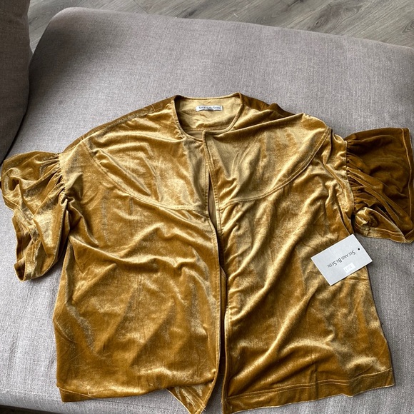 see and be seen Tops Nwt Gold Velvet Jacket From See And Be Seen Sm Poshmark
